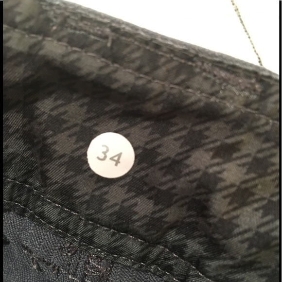 Lululemon Cadence Short? - Picture 8 of 15